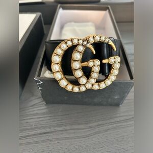 Gucci pearl belt